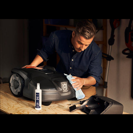 Husqvarna Automower Cleaning & Maintenance Kit